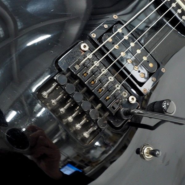 実際に弊社で買取させて頂いた★GrassRoots/グラスルーツ G-NS-70 NIGHTMARE/ナイトメア 咲人モデル コイルタップ搭載 エレキギター ソフトケース付の画像 5枚目