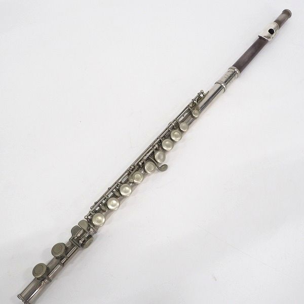 実際に弊社で買取させて頂いた【使用感有り】Muramatsu/ムラマツ 型番不明 フルート ハードケース付きの画像 1枚目