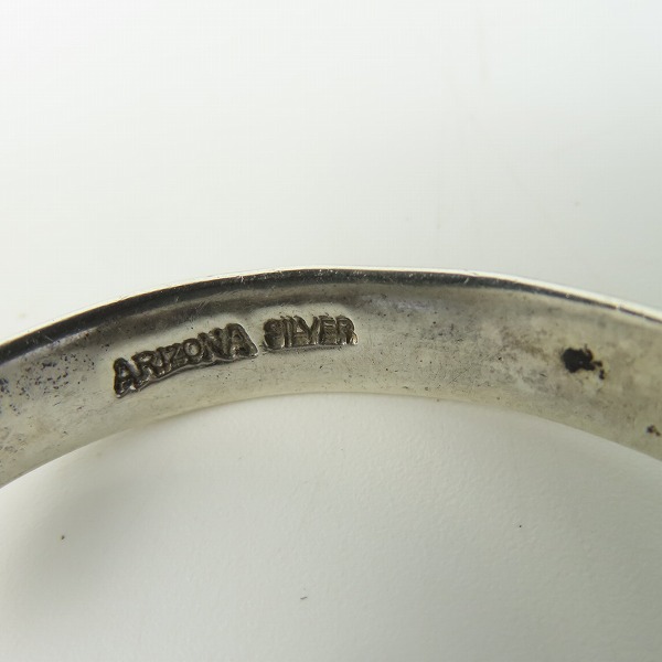 実際に弊社で買取させて頂いたARIZONA FREEDOM/アリゾナフリーダム 太陽神打込 唐草 バングル/ブレスレットの画像 6枚目