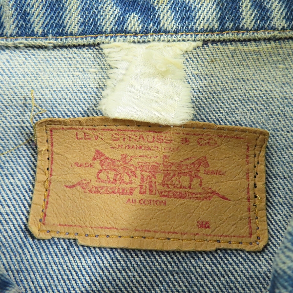 実際に弊社で買取させて頂いたLevis/リーバイス ヴィンテージ 3rd TYPE 刻印350 ビッグE 不均等V デニムジャケットの画像 2枚目