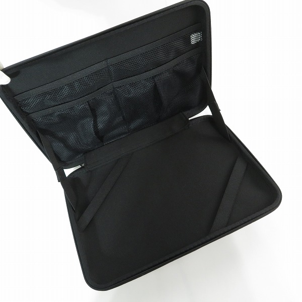 実際に弊社で買取させて頂いたZERO HALLIBURTON/ゼロハリバートン 13インチ用 モバイルPCケース タブレット ポリカーボネート 81122の画像 4枚目