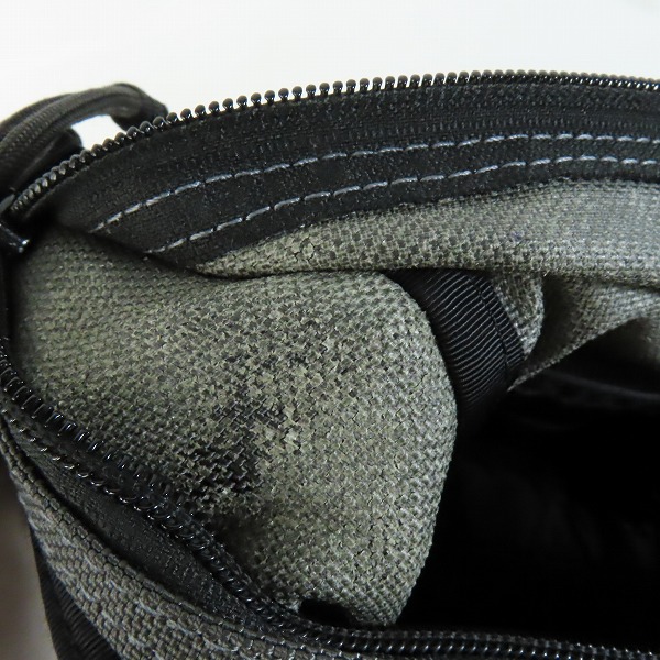 実際に弊社で買取させて頂いたBRIEFING/ブリーフィング DAYTRIPPER S/デイトリッパー ショルダーバッグ グレーの画像 7枚目