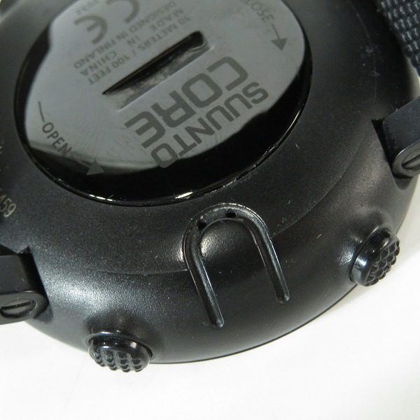 実際に弊社で買取させて頂いたSUNTO/スント CORE BLACK RED アウトドアウォッチ S023158000の画像 5枚目