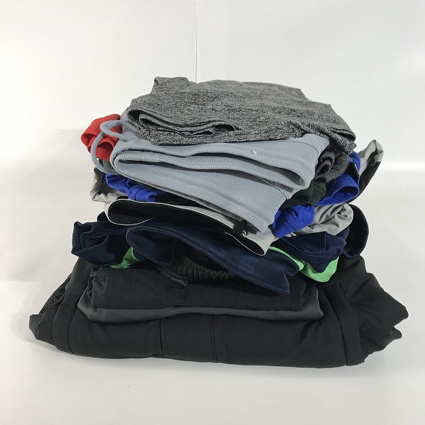 実際に弊社で買取させて頂いた【おまとめ】ナイキ/アンダーアーマー/プーマ 他 Tシャツ/ジップアップジャケット/パンツ 等の画像 1枚目