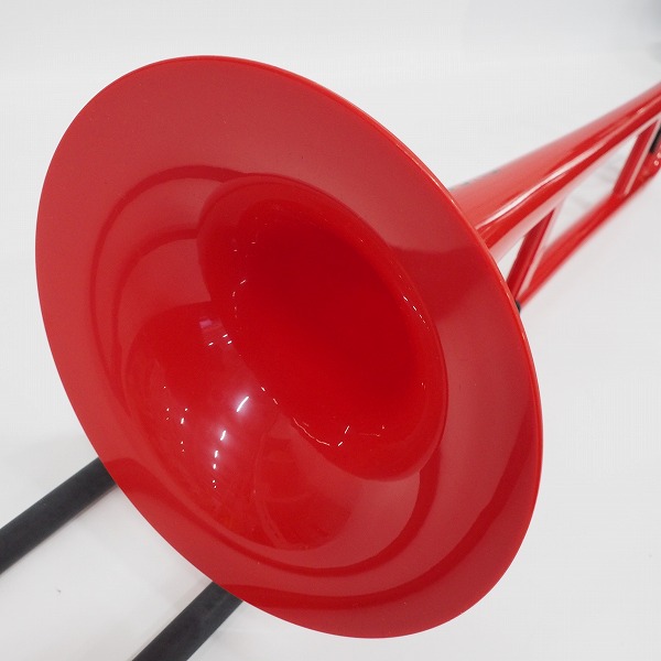 実際に弊社で買取させて頂いた★Jiggs pBONE/ピーボーン プラスチック製トロンボーン レッド ソフトケース付の画像 2枚目
