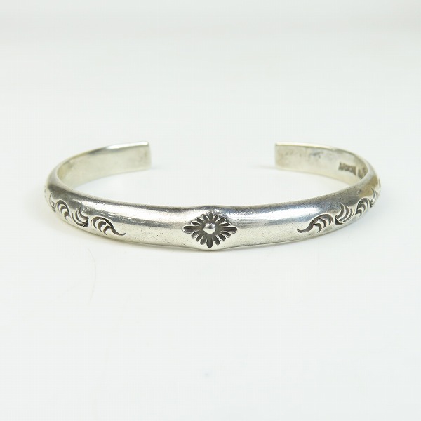 実際に弊社で買取させて頂いたARIZONA FREEDOM/アリゾナフリーダム 太陽神打込 唐草 バングル/ブレスレットの画像 1枚目