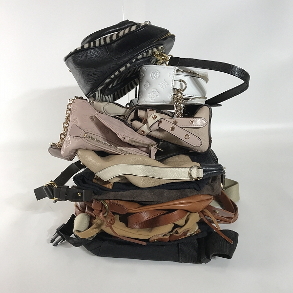 実際に弊社で買取させて頂いた【おまとめ】コーチ/マイケルコース/ゲス 他 トートバッグ/ショルダーバッグ/ハンドバッグ 等の画像 1枚目