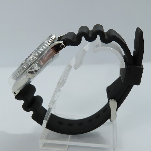 実際に弊社で買取させて頂いたSTUSSY×SEIKO/ステューシー×セイコー XXX Aqua Force 30周年アニバーサリー 腕時計 V145-0CE0の画像 1枚目