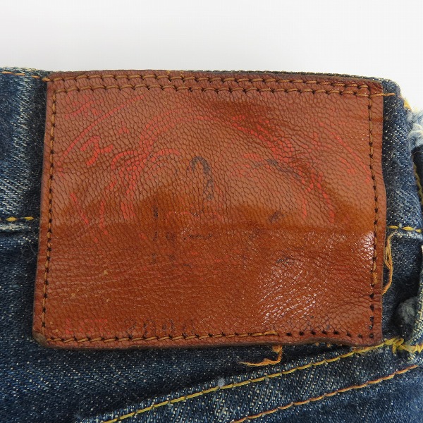 実際に弊社で買取させて頂いたEVISU/エヴィス No2 Lot.2000 カモメ プリント ボタンフライ デニムパンツ/33×35の画像 2枚目