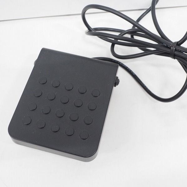 実際に弊社で買取させて頂いた★CASIO/カシオ Privia PX-S1000 WE（ホワイト） 88鍵盤 電子ピアノ 2019年製 ペダル付【動作確認済】の画像 4枚目