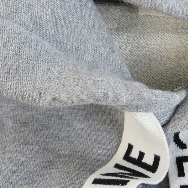 実際に弊社で買取させて頂いたCELINE/セリーヌ by Hedi Slimane エディ スリマン 21SS ロゴ ドローコード PARKA プルオーバー パーカー 2Y468052H/Mの画像 6枚目