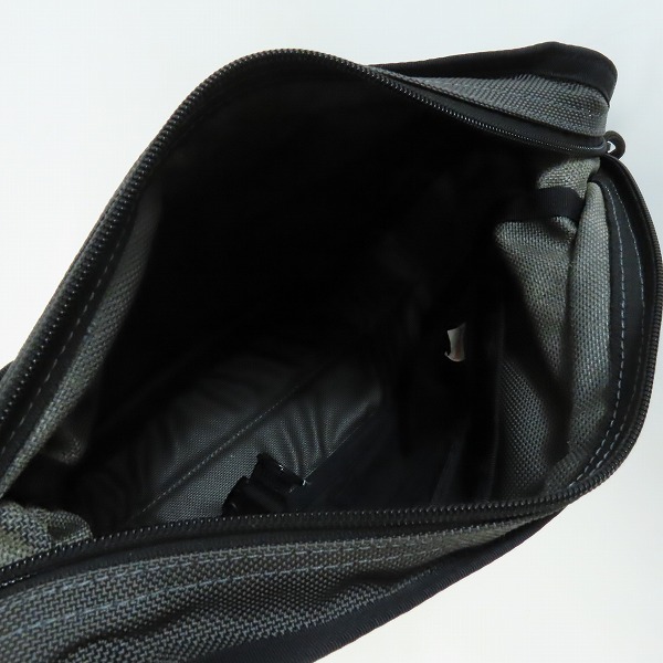 実際に弊社で買取させて頂いたBRIEFING/ブリーフィング DAYTRIPPER S/デイトリッパー ショルダーバッグ グレーの画像 3枚目