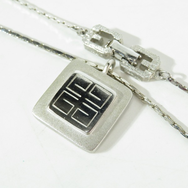 実際に弊社で買取させて頂いたGIVENCHY/ジバンシィ 4Gスクエアロゴプレート チェーンネックレス