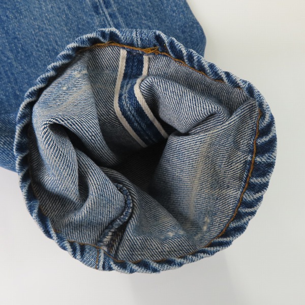 実際に弊社で買取させて頂いたLevi’s/リーバイス 80年代頃 501 刻印555 バレンシア工場 赤耳/スモールe ボタンフライ デニムパンツの画像 7枚目