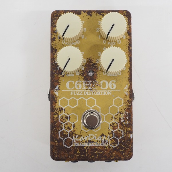 実際に弊社で買取させて頂いたKarDiaN/カージアン VITAMIN C "ADD CBF" ファズ 歪み系エフェクター【動作確認済】の画像 1枚目