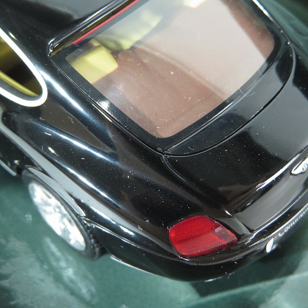実際に弊社で買取させて頂いたMINICHAMPS/ミニチャンプス 1/43 ベントレー コンチネンタル GT 2003 ブラックの画像 5枚目