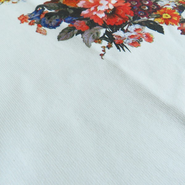 実際に弊社で買取させて頂いた【未使用】STUSSY/ステューシー フラワー プリントTシャツ 半袖カットソー ホワイト Mの画像 5枚目