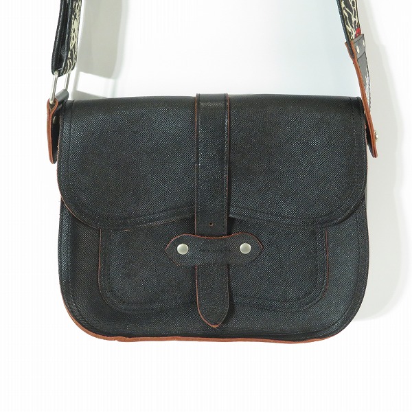 実際に弊社で買取させて頂いたHYSTERIC GLAMOUR/ヒステリックグラマー GUITAR STRAP LEATHER ショルダーバッグ