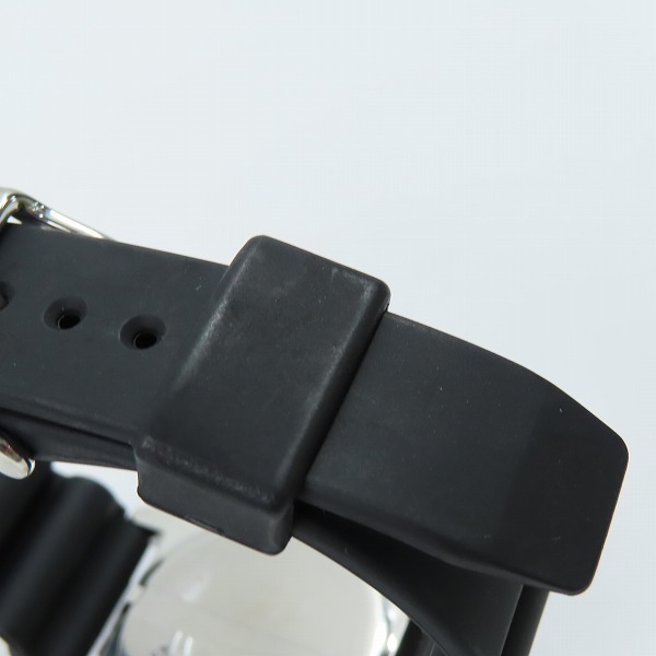 実際に弊社で買取させて頂いたSTUSSY×SEIKO/ステューシー×セイコー XXX Aqua Force 30周年アニバーサリー 腕時計 V145-0CE0の画像 5枚目