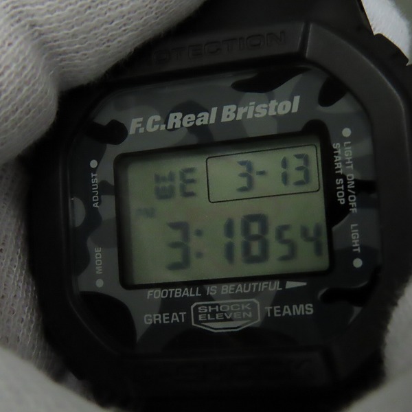 実際に弊社で買取させて頂いたF.C.R.B. F.C.Real Bristol×G-SHOCK/ブリストル×Gショック カモフラ 腕時計 DW-5600VTの画像 4枚目