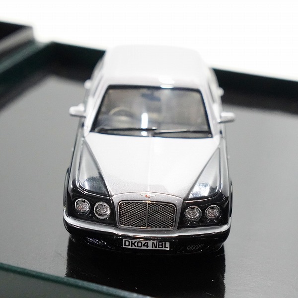 実際に弊社で買取させて頂いたMINICHAMPS/ミニチャンプス Paul's Model Art 1/43 BL387 ベントレー アルナージ シルバー / ブラック ミニカーの画像 2枚目