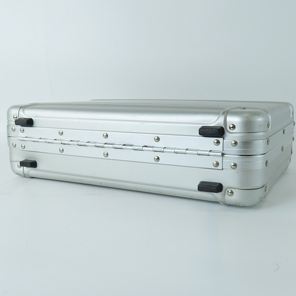 実際に弊社で買取させて頂いたZERO HALLIBURTON/ゼロハリバートン TSA搭載アタッシュケースの画像 2枚目