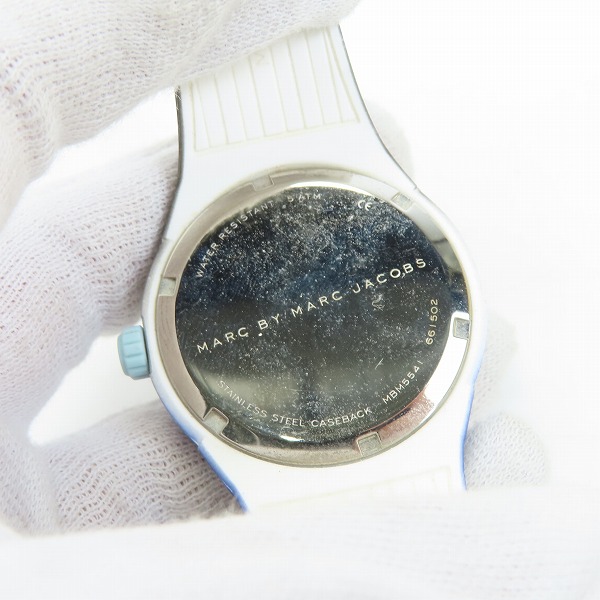 実際に弊社で買取させて頂いたMARC BY MARC JACOBS/マークバイマークジェイコブス クオーツ腕時計 MBM5541【動作未確認】の画像 3枚目