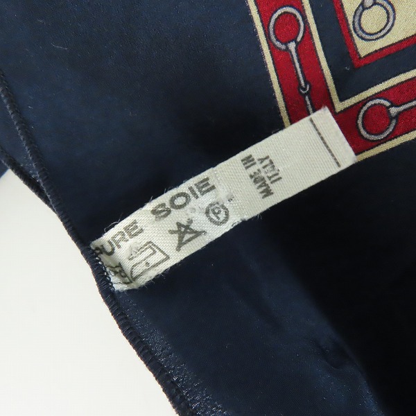 実際に弊社で買取させて頂いたCELINE/セリーヌ PURE SOIE シルク スカーフ/ストール の画像 4枚目