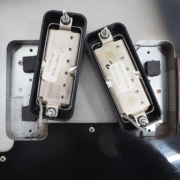 実際に弊社で買取させて頂いた★Gibson/ギブソン Firebird Studio '70s Tribute/ファイヤーバード スタジオ エレキギター 2012年製 ギグケース付の画像 4枚目