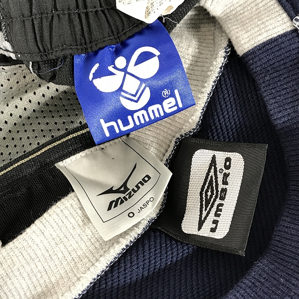 実際に弊社で買取させて頂いた【おまとめ】UMBRO/アンブロ hummel/ヒュンメル MIZUNO/ミズノ トラックジャケット/スウェット セットアップの画像 1枚目