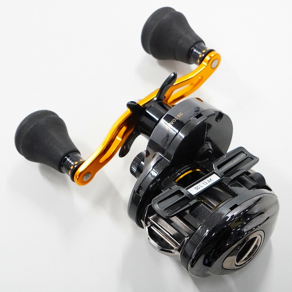 実際に弊社で買取させて頂いたAbuGarcia/アブガルシア REVO BIGSHOOTER COMPACT 8 ビッグシューターコンパクト 右ハンドル ベイトリール 袋/箱付きの画像 7枚目