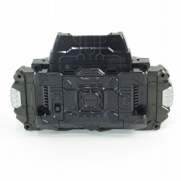 実際に弊社で買取させて頂いたBANDAI/バンダイ 仮面ライダーリバイス 変身ベルト DXデモンズドライバーの画像 2枚目