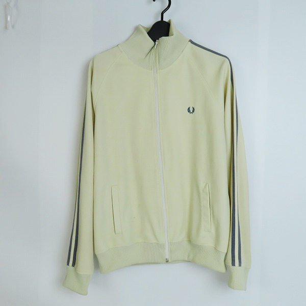 実際に弊社で買取させて頂いたFRED PERRY/フレッドペリー ツインテープド トラックジャケット/クリーム J6600 M