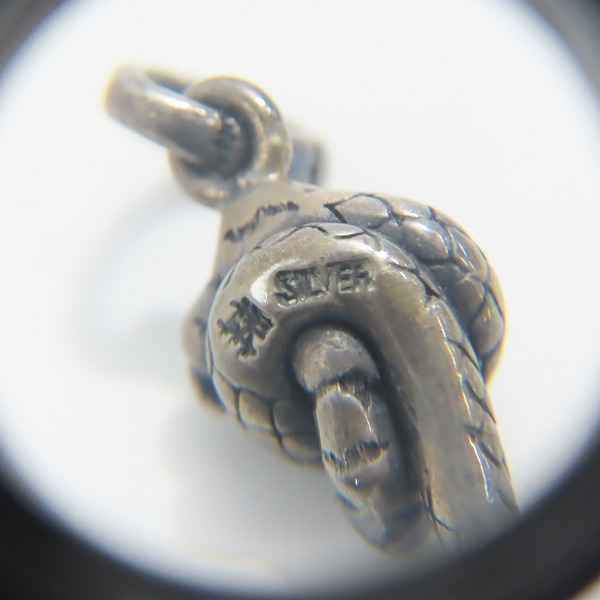 実際に弊社で買取させて頂いた【ギャラ付】Bloody Mary/ブラッディマリー 鵺 NUE チャーム ペンダントの画像 4枚目