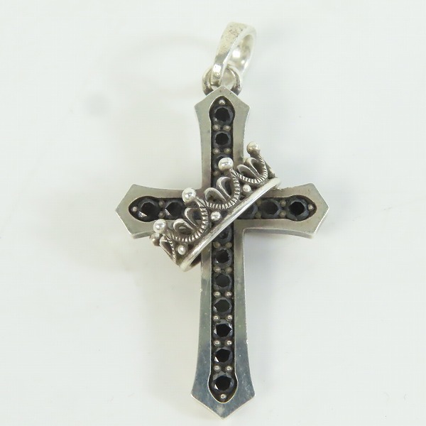実際に弊社で買取させて頂いた【ギャラ付き】Justin Davis/ジャスティンデイビス Cross With Crown/クロスウィズクラウン ペンダント SPJ122-1の画像 1枚目
