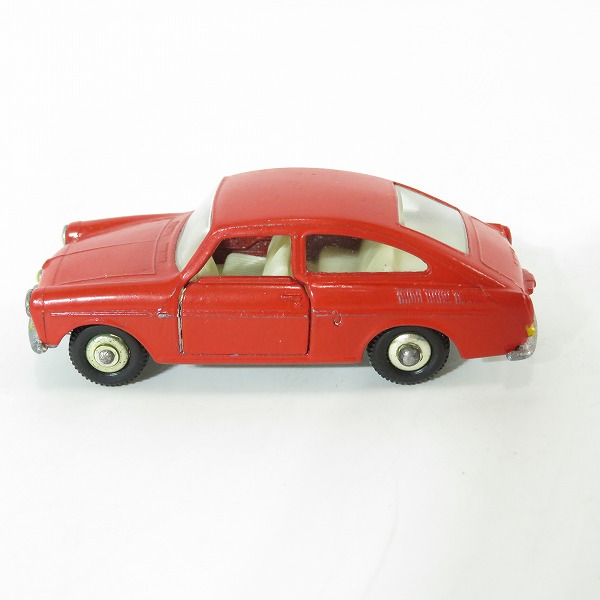 実際に弊社で買取させて頂いたMATCHBOX/マルチボックス No.67 VOLKSWAGEN 1600TL/フォルクスワーゲン ミニカーの画像 2枚目