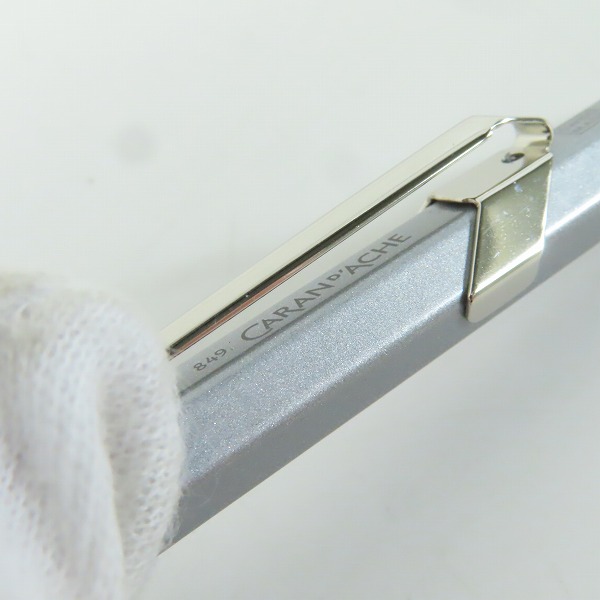 実際に弊社で買取させて頂いたCARAN d'ACHE/カランダッシュ swiss made 849 ボールペン グレーの画像 4枚目