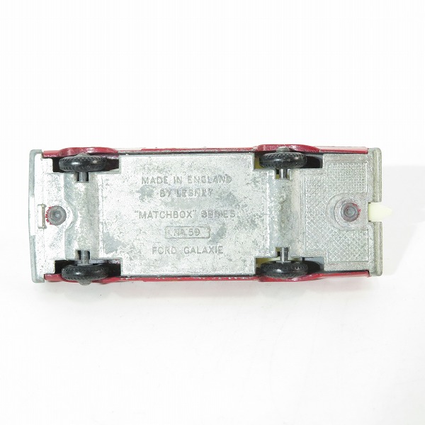 実際に弊社で買取させて頂いたMATCHBOX/マルチボックス No.59 FIRE CHIEF CAR/ファイアーチーフカー/消防指揮車 ミニカーの画像 5枚目