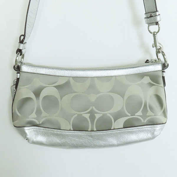 実際に弊社で買取させて頂いたCOACH/コーチ シグネチャー クロスボディ ショルダーバッグ F19742 の画像 1枚目