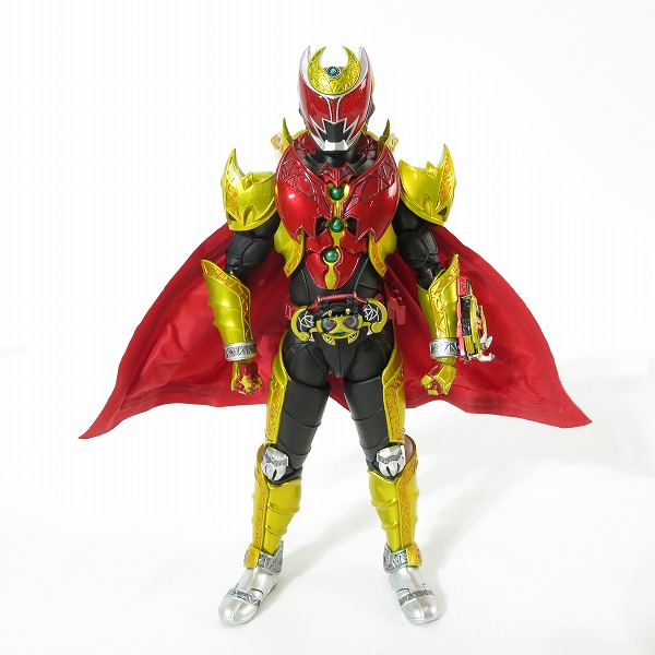 実際に弊社で買取させて頂いたBANDAI/バンダイスピリッツ S.H.Figuarts 真骨彫製法 仮面ライダーキバ エンペラーフォーム フィギュアの画像 2枚目