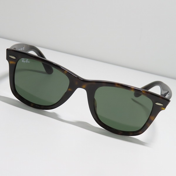 実際に弊社で買取させて頂いたRay-Ban/レイバン WAYFARER/ウェイファーラーサングラス/アイウェア RB2140-F 902