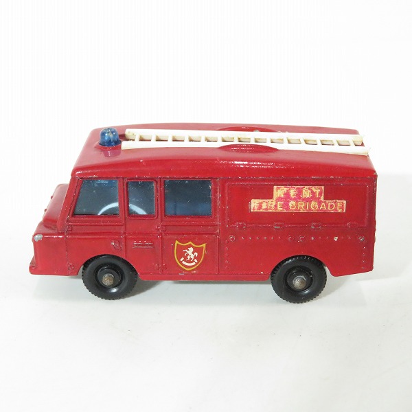 実際に弊社で買取させて頂いたMATCHBOX/マルチボックス No.57 LAND ROVER FIRE TRUCK/ランドローバーファイヤートラック/消防車 ミニカーの画像 2枚目