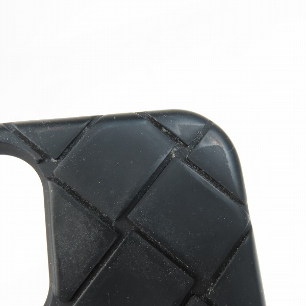 実際に弊社で買取させて頂いたBOTTEGA VENETA/ボッテガヴェネタ iPhone12用 スマートフォンケース ストラップの画像 5枚目