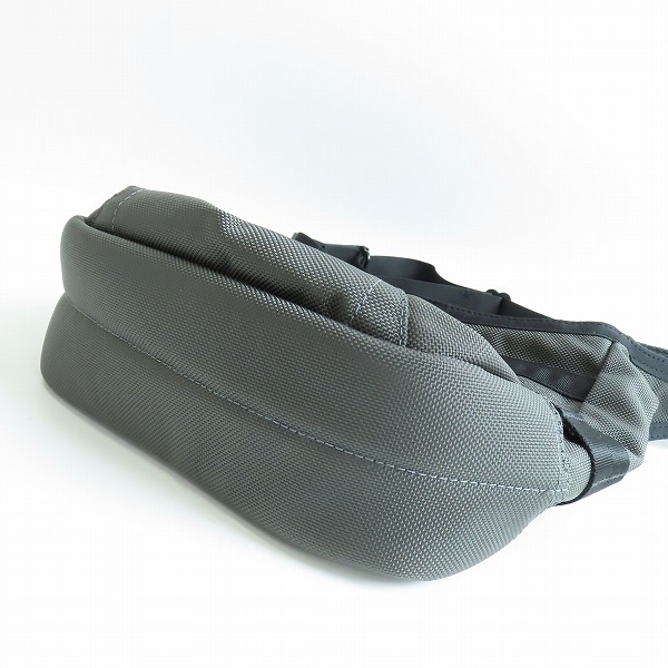 実際に弊社で買取させて頂いたBRIEFING/ブリーフィング DAYTRIPPER S/デイトリッパー ショルダーバッグ スチールグレーの画像 3枚目