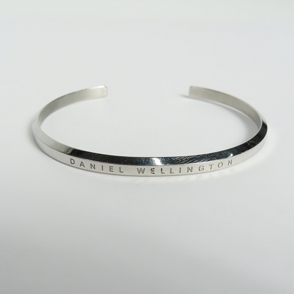 実際に弊社で買取させて頂いたDaniel Wellington/ダニエルウェリントン Classic Cuff バングルの画像 1枚目