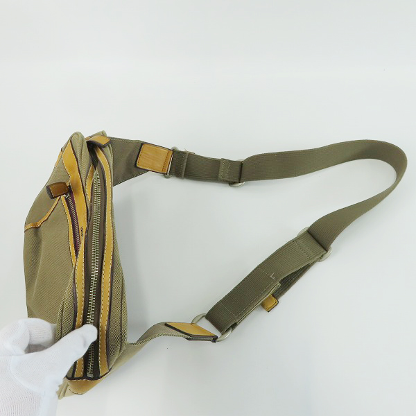 実際に弊社で買取させて頂いたPaul Smith/ポールスミス レザー切り替え キャンバス ウエストバッグ/ボディバッグの画像 2枚目