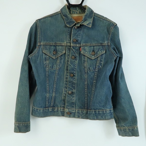 実際に弊社で買取させて頂いたLEVIS/リーバイス 70505 522刻印 BIGE 不均等Ｖ デニムジャケット