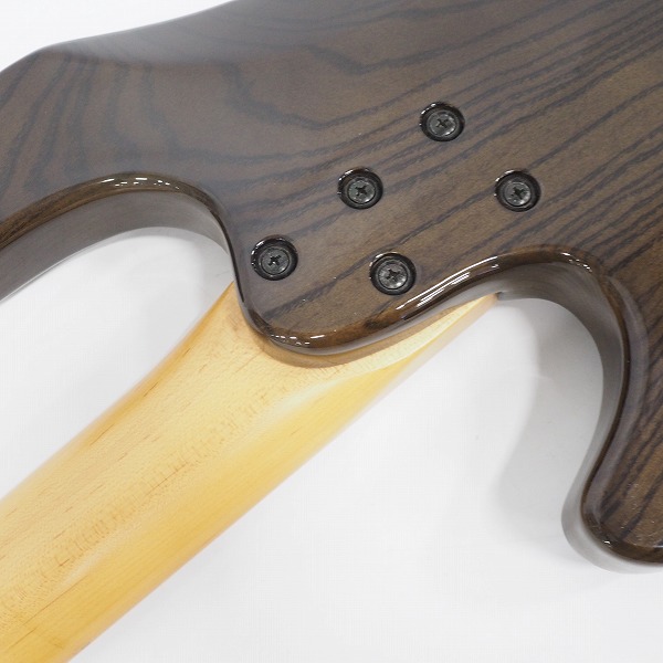 実際に弊社で買取させて頂いた★Ibanez/アイバニーズ ATK series アクティブ 5弦エレキベース 日本製 ソフトケース付の画像 8枚目