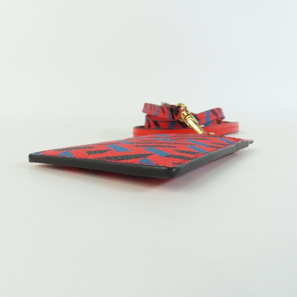 実際に弊社で買取させて頂いたVERSACE/ヴェルサーチ ラ グレカ シグネチャー カードケース/パスケース/ストラップ付 1004249 1A01444の画像 2枚目