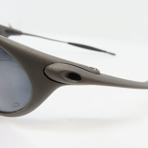 実際に弊社で買取させて頂いたOAKLEY/オークリー ROMEO 1 X-METAL/ロメオ1 エックスメタル サングラスの画像 4枚目